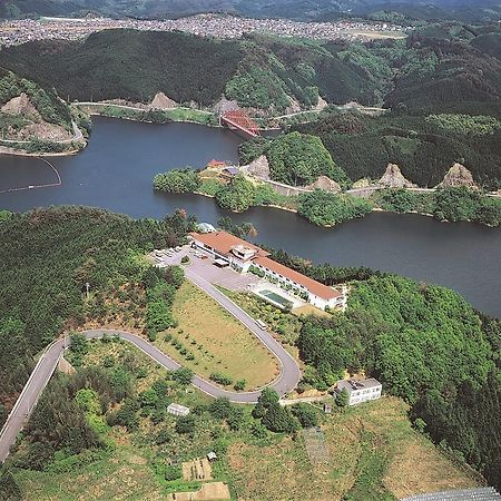 Shorenji Lake Hotel Nabari Екстериор снимка