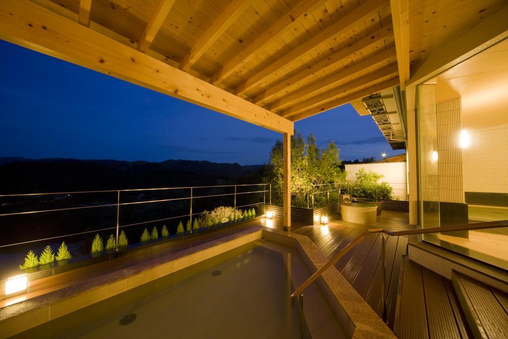 Shorenji Lake Hotel Nabari Екстериор снимка